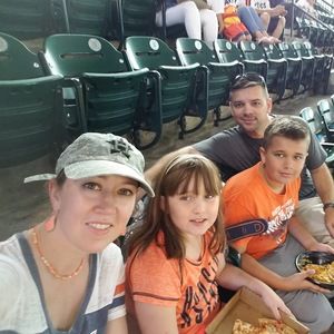 Meet your Posher, April